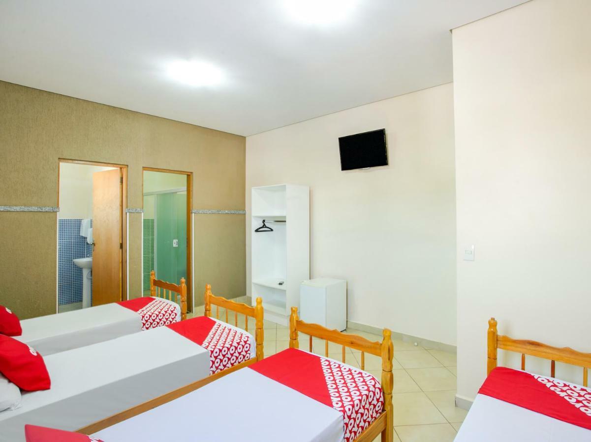 Oyo Hotel Dayse Сантана-ди-Парнаиба Экстерьер фото
