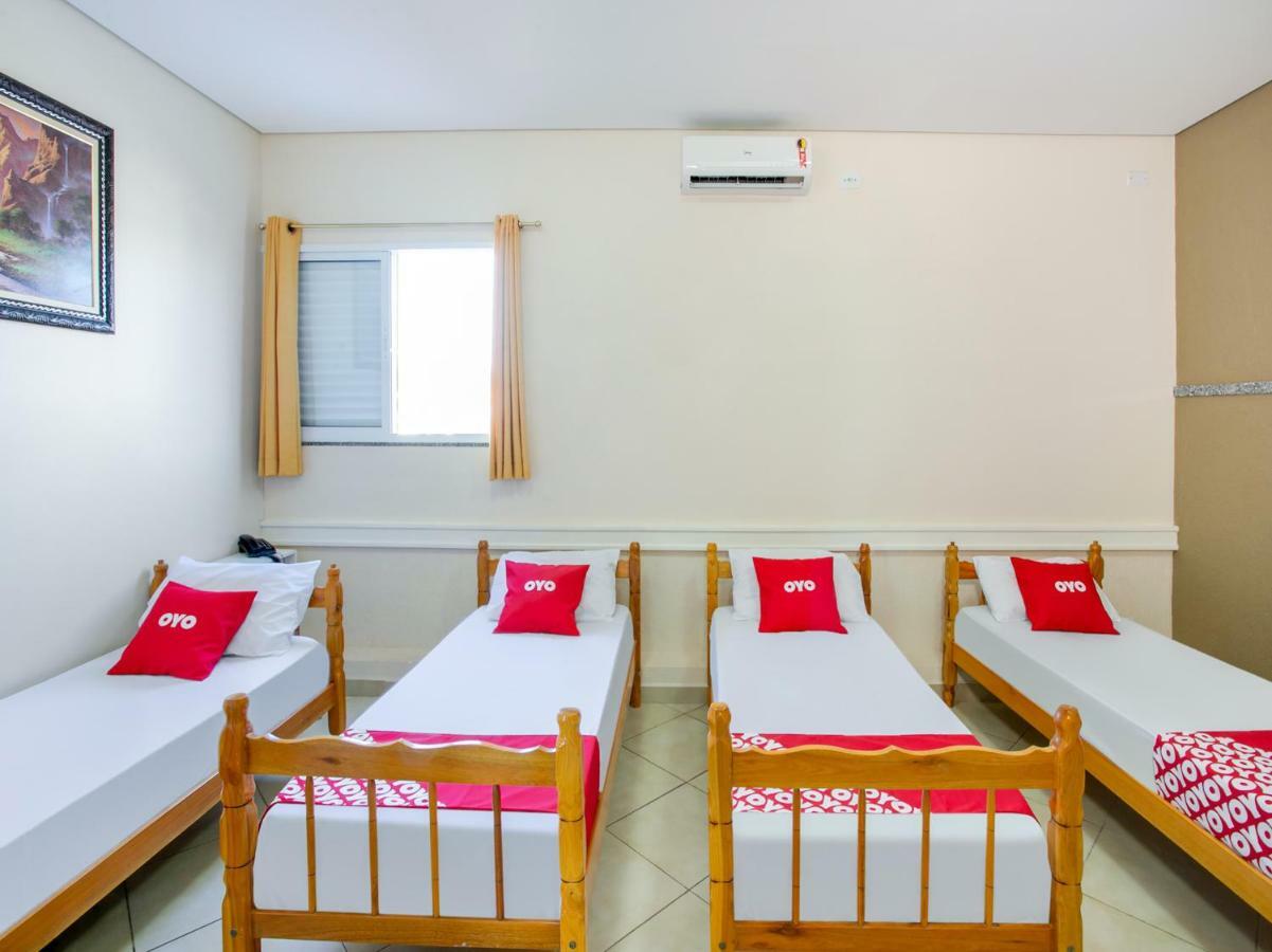 Oyo Hotel Dayse Сантана-ди-Парнаиба Экстерьер фото