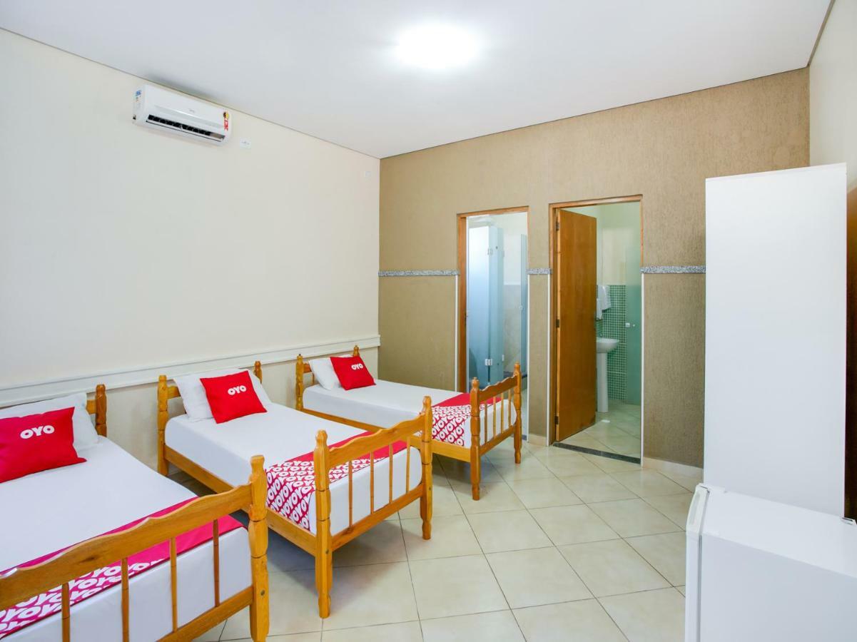 Oyo Hotel Dayse Сантана-ди-Парнаиба Экстерьер фото
