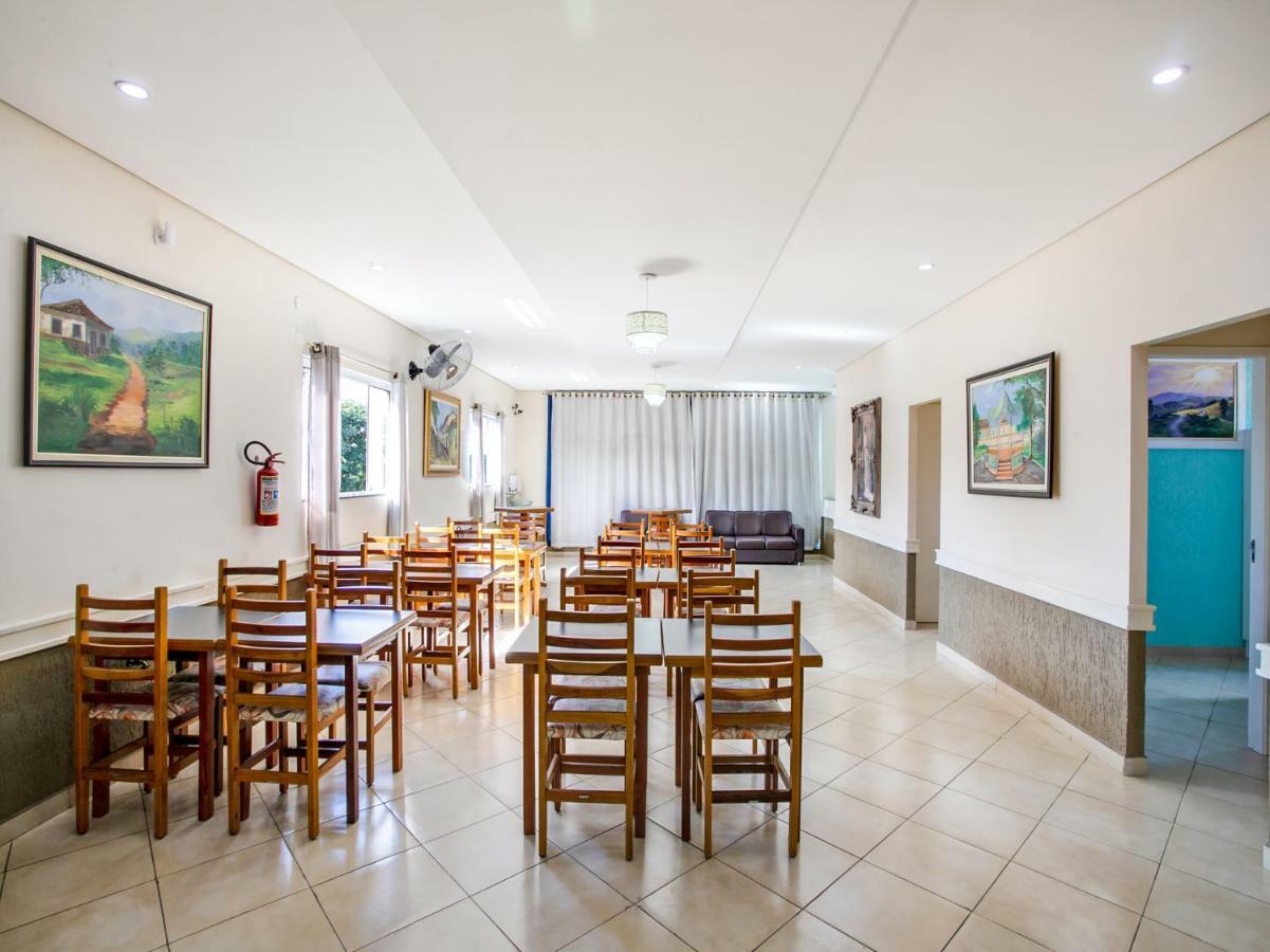 Oyo Hotel Dayse Сантана-ди-Парнаиба Экстерьер фото