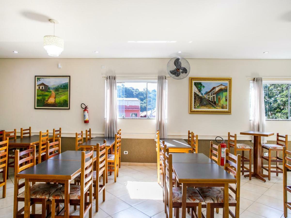Oyo Hotel Dayse Сантана-ди-Парнаиба Экстерьер фото